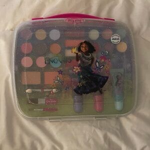 Claire's Encanto Bath Set with Pink and Blue Accents